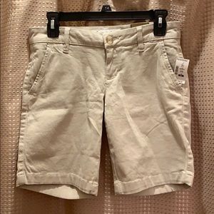 Aeropostale Khaki Shorts Size 3/4